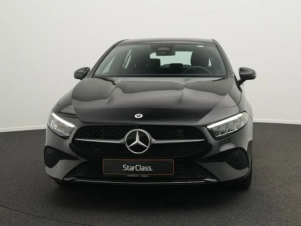 Gebraucht Mercedes A180 Progressive 116 PS (85 kW) 2025 Schwarz Limousine