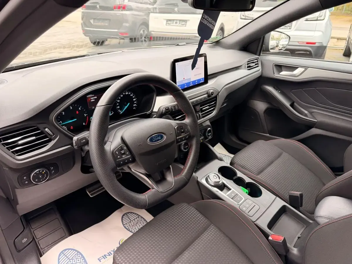 Gebraucht Ford Focus ST-Line 120 PS (88 kW) 2022 Grau Kombi