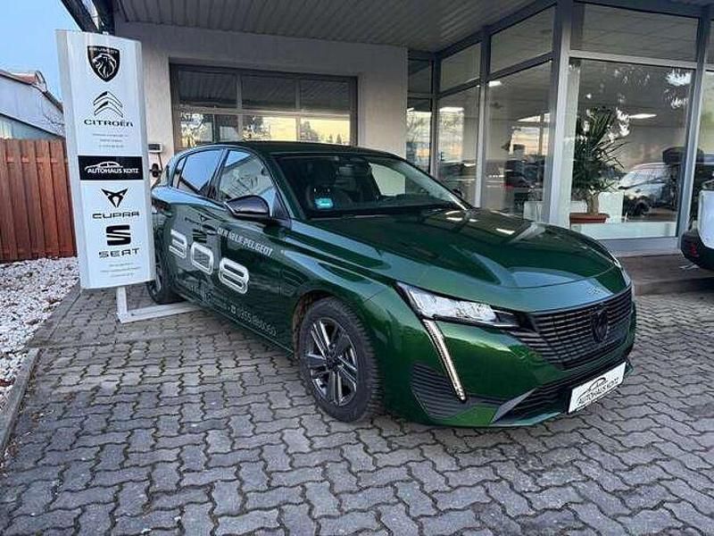 Gebraucht Peugeot 308 Allure 131 PS (96 kW) 2024 Grün Limousine