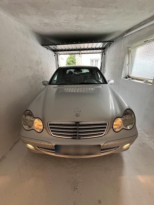 Gebraucht Mercedes C230 192 PS (141 kW) 2004 Grau Limousine
