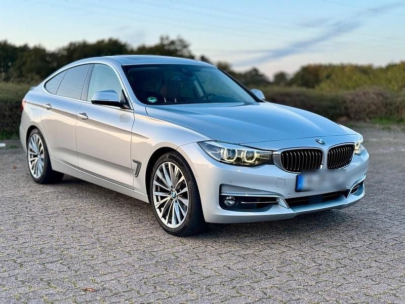 Silber Gebraucht 2019 BMW 320 Gran Turismo Limousine | 20.900 € (Fairer Preis) - Bild 1/4