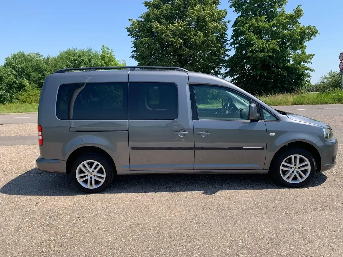 Gebraucht VW Caddy Maxi 102 PS (75 kW) 2013 Grau Van / Kleinbus