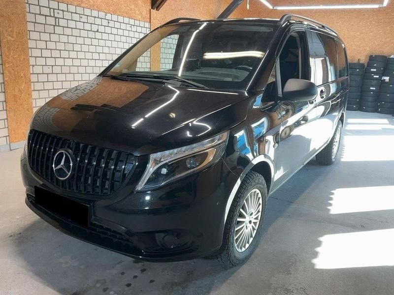 Gebraucht Mercedes Vito 190 PS (139 kW) 2016 Schwarz Van