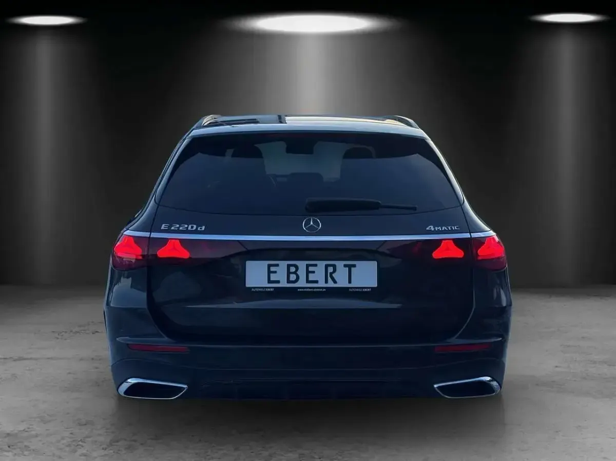Gebraucht Mercedes E220 Advanced 197 PS (144 kW) 2024 Grau Limousine