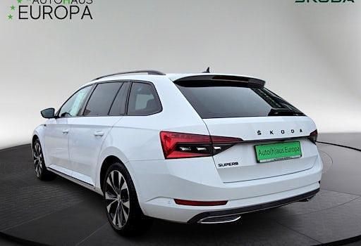 Gebraucht Skoda Superb SportLine 200 PS (147 kW) 2022 Weiß Kombi