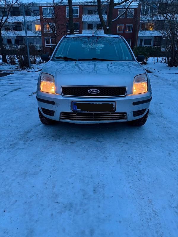 Silber Gebraucht 2003 Ford Fusion Kleinwagen | 2.450 € (Fairer Preis) - Bild 1/4