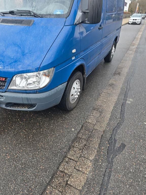 Gebraucht Mercedes Sprinter 131 PS (96 kW) 2023 Blau Van