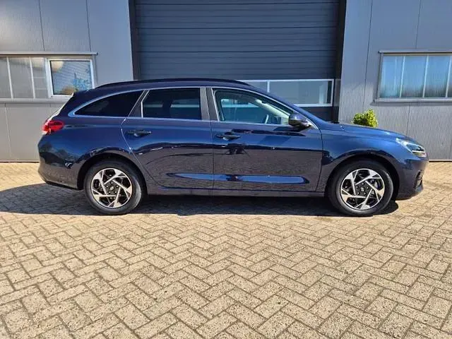 Neu Hyundai i30 Trend 150 PS (110 kW) 2026 Sailing blue sailing blue Kombi