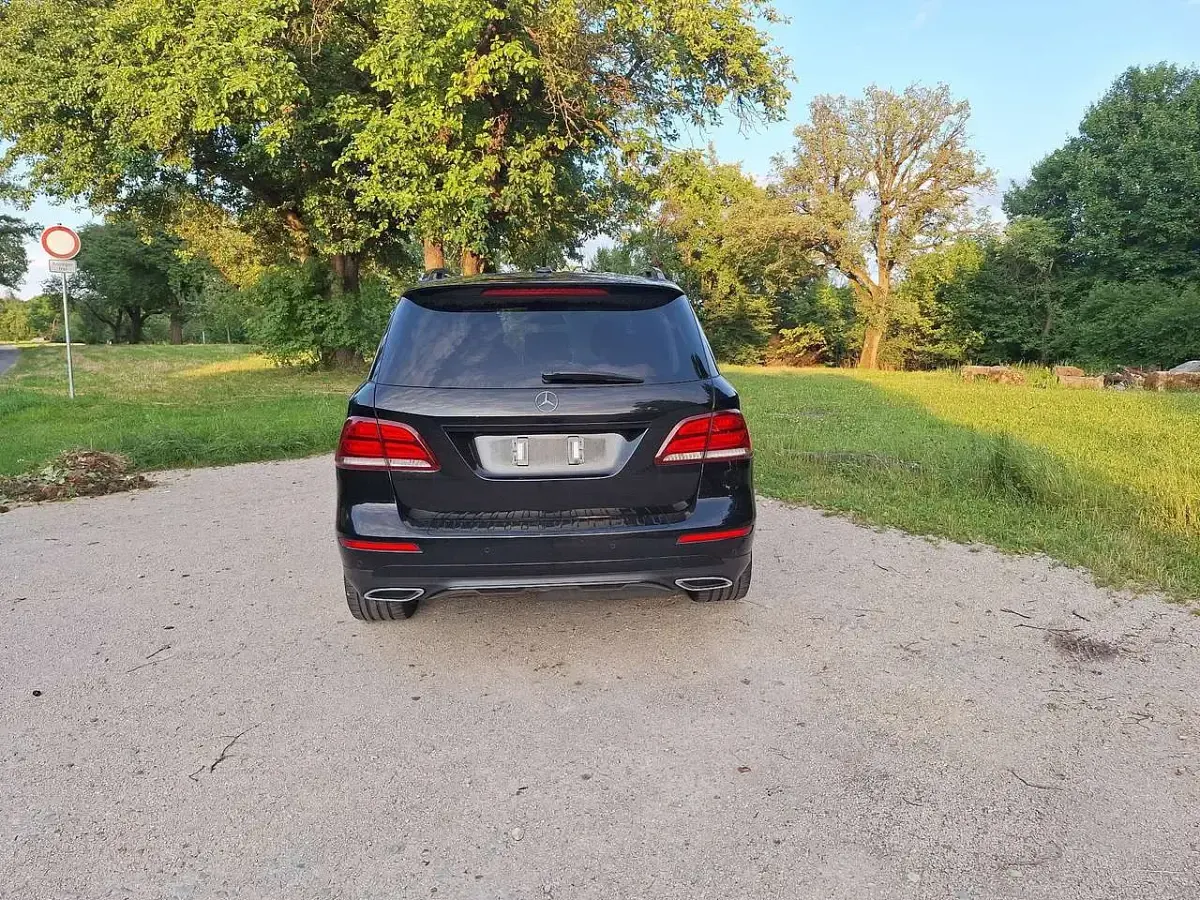 Gebraucht Mercedes GLE350 AMG line 258 PS (189 kW) 2015 SUV