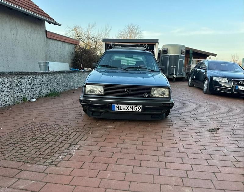 Second-hand VW Jetta 90 CP (66 kW) 1987 Albastru Berlinǎ