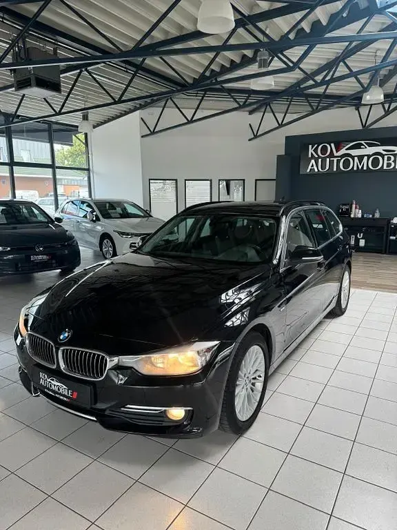 Gebraucht BMW 318 Luxury Line 143 PS (105 kW) 2015 Schwarz Kombi