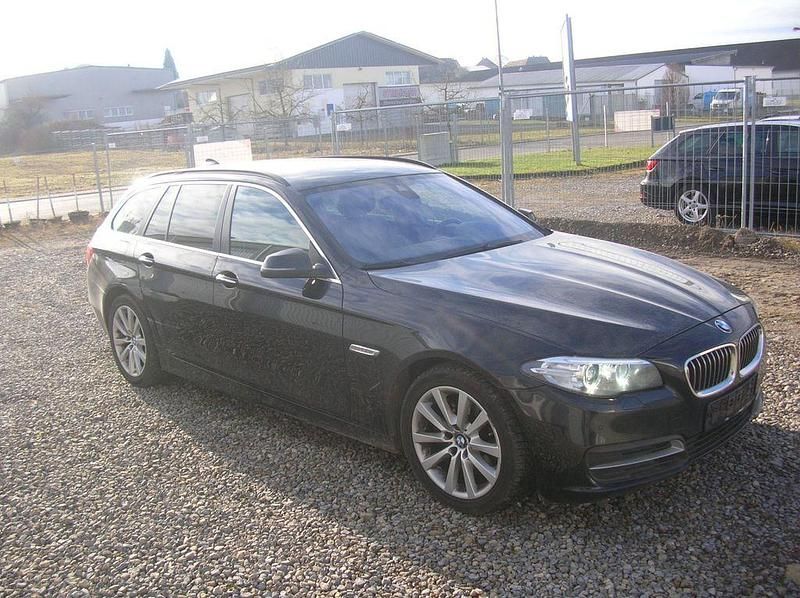 Second-hand BMW 525 218 CP (160 kW) 2016 Negru Berlinǎ