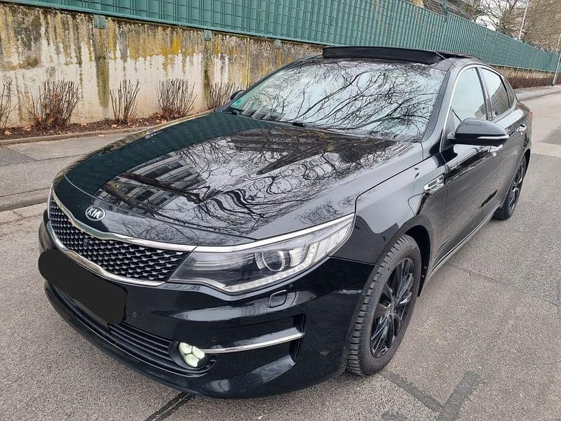 Gebraucht Kia Optima 141 PS (103 kW) 2016 Schwarz Limousine