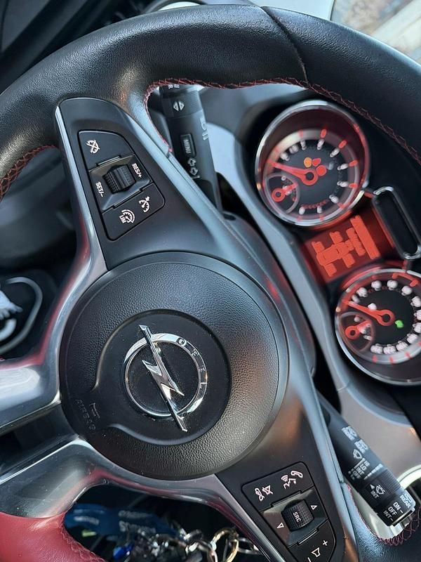 Gebraucht Opel Adam S 150 PS (110 kW) 2019 Grau Kleinwagen