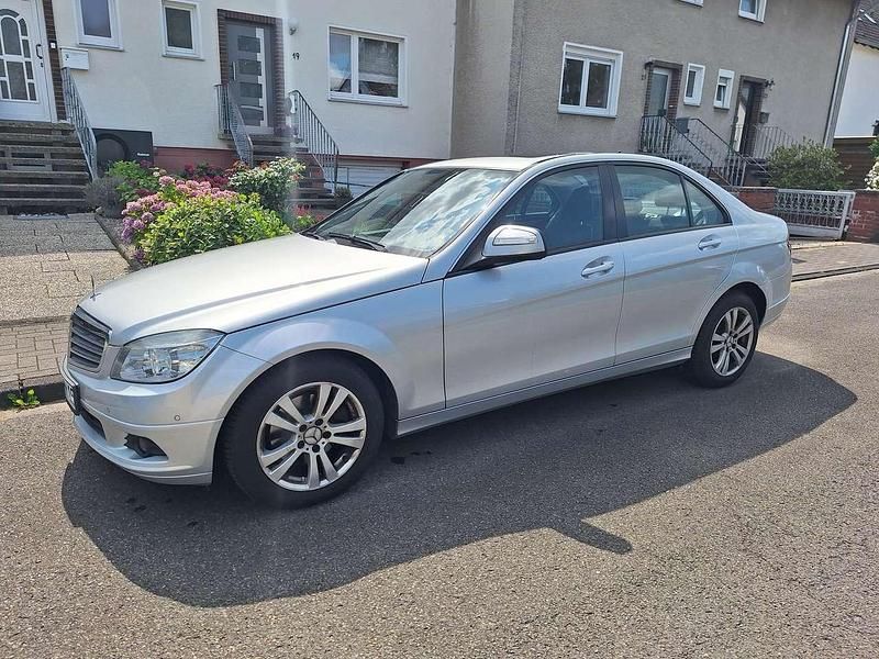 Silber Gebraucht 2008 Mercedes C200 Classic Limousine | 4.499 € (Superpreis) - Bild 1/4