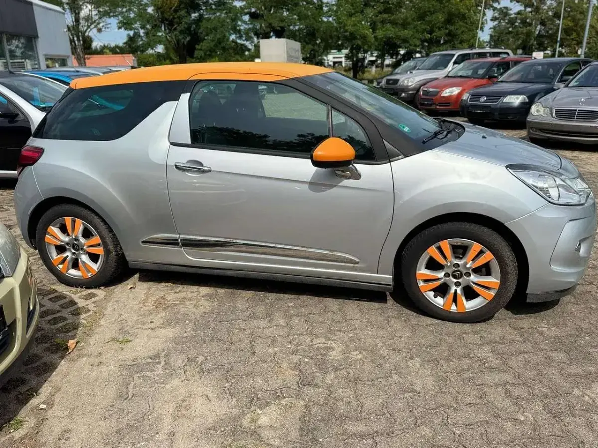 Gebraucht Citroën DS3 So Chic 120 PS (88 kW) 2012 Grau Kleinwagen
