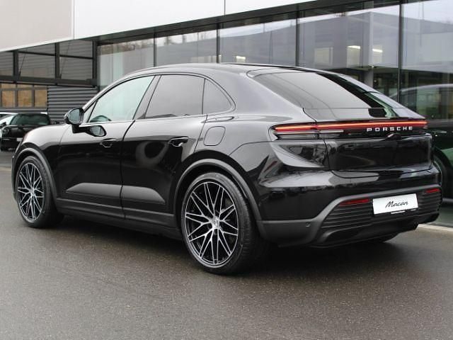 Neu Porsche Macan 264 kW (360 PS) 2026 Tiefschwarzmetallic SUV