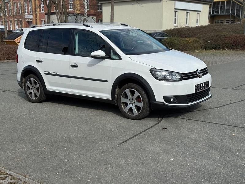 Gebraucht VW Touran Cross 140 PS (102 kW) 2011 Weiß Van / Kleinbus