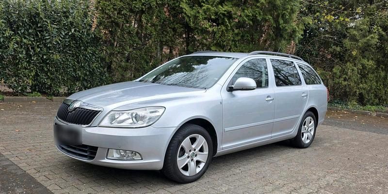 Gebraucht Skoda Octavia 105 PS (77 kW) 2013 Silber Kombi
