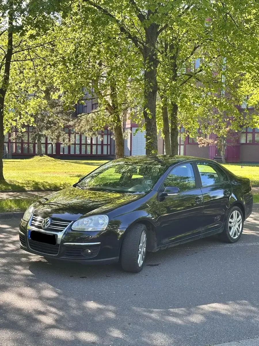 Gebraucht VW Jetta 102 PS (75 kW) 2009 Schwarz Limousine