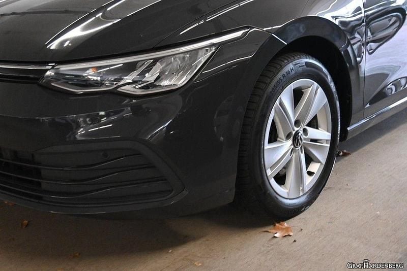 Gebraucht VW Golf VIII Life 116 PS (85 kW) 2022 Grau Limousine