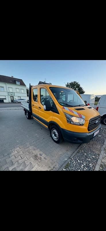 Gelb Gebraucht 2018 Ford Transit Van / Kleinbus | 12.900 € (Superpreis) - Bild 1/4