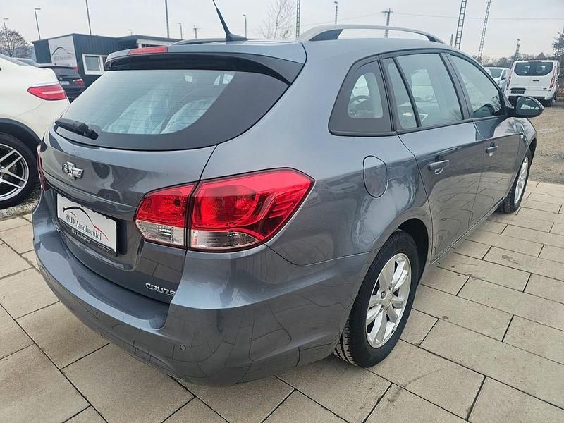 Gebraucht Chevrolet Cruze LT 131 PS (96 kW) 2012 Grau Kombi