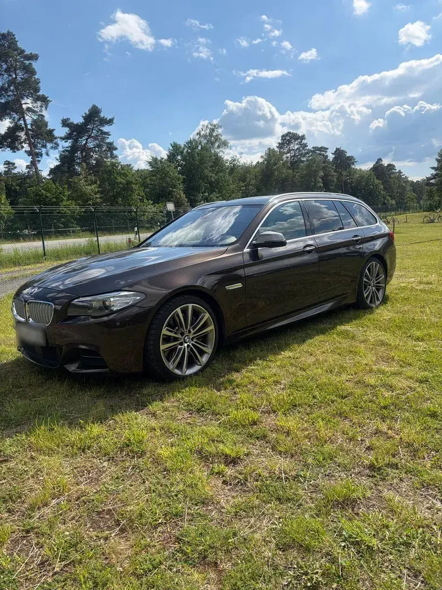 Gebraucht BMW M550 Performance 381 PS (280 kW) 2013 Braun Limousine