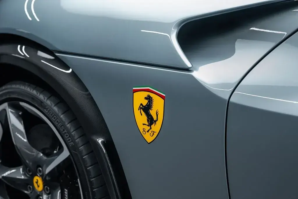 Gebraucht Ferrari Purosangue 725 PS (533 kW) 2025 Silber SUV