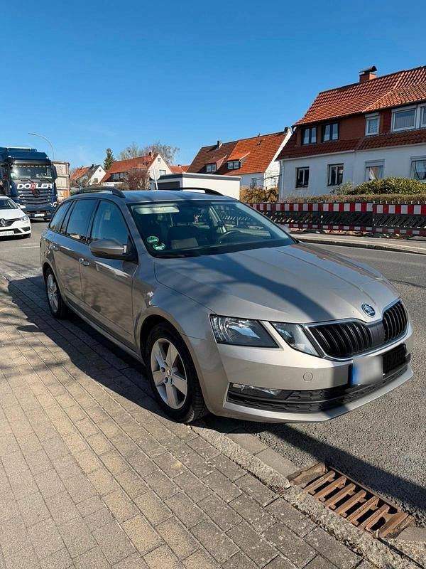 Gebraucht Skoda Octavia 115 PS (84 kW) 2019 Andere farben Kombi