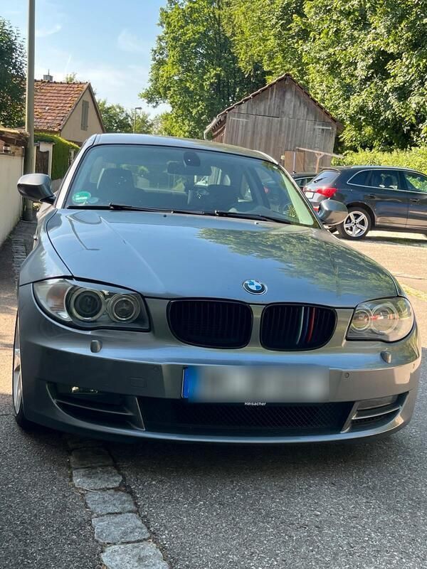 Andere außenfarben Gebraucht 2010 BMW 123 Coupé Coupé | 5.250 € - Bild 1/4