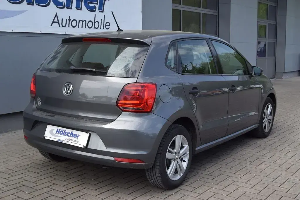 Gebraucht VW Polo Comfortline 60 PS (44 kW) 2015 Grau Limousine