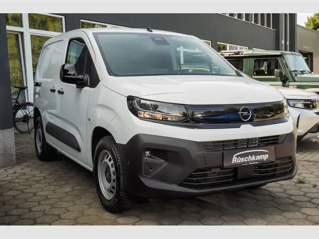 Neu Opel Combo 101 PS (74 kW) 2026 Weiss Van / Kleinbus