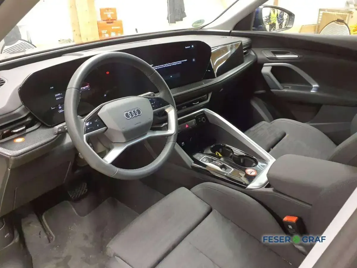 Gebraucht Audi Q5 Ambiente 204 PS (150 kW) 2025 Navarrablau metallic SUV
