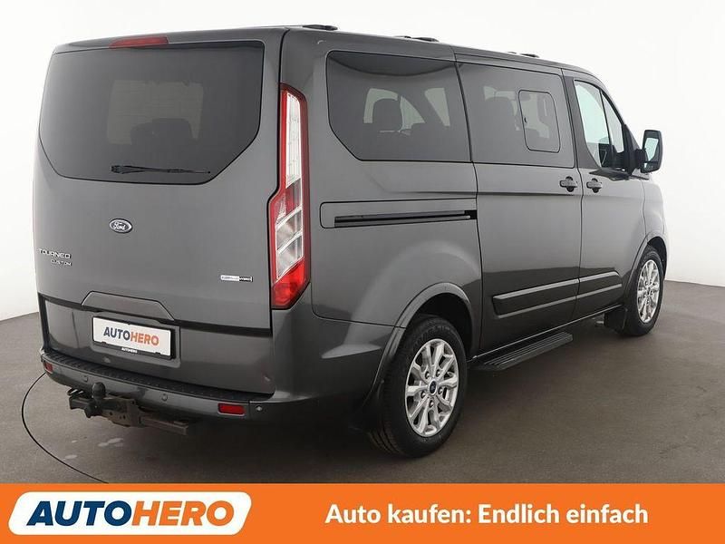 Gebraucht Ford Tourneo 131 PS (96 kW) 2020 Grau Van / Kleinbus