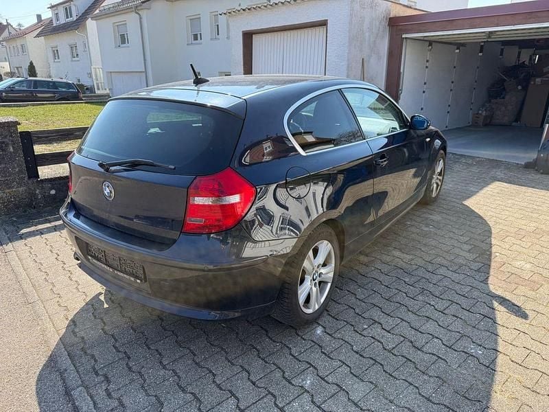 Gebraucht BMW 118 143 PS (105 kW) 2008 Blau Kleinwagen