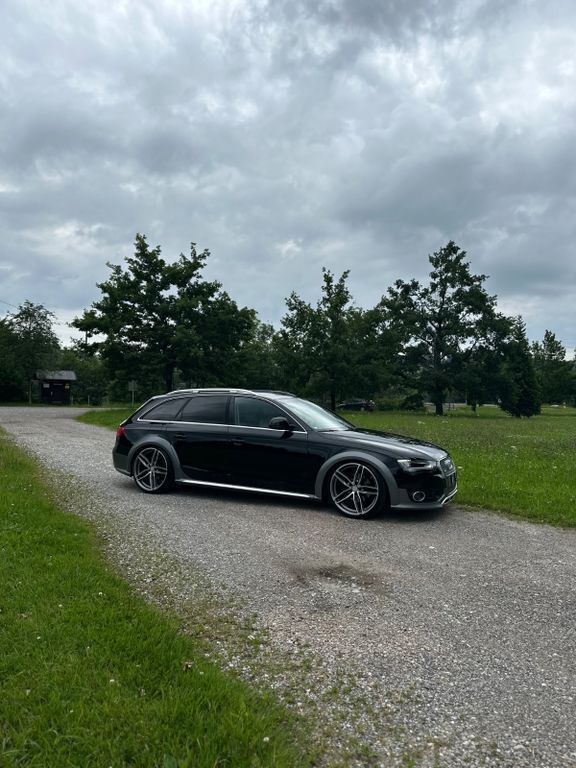 Schwarz Gebraucht 2016 Audi A4 Allroad Sport Kombi | 15.500 € (Fairer Preis) - Bild 1/4