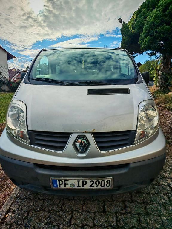Grau Gebraucht 2009 Renault Trafic Van | 9.500 € (Teuer) - Bild 1/4