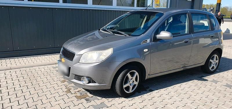 Gebraucht Chevrolet Aveo 84 PS (61 kW) 2009 Silber Kleinwagen