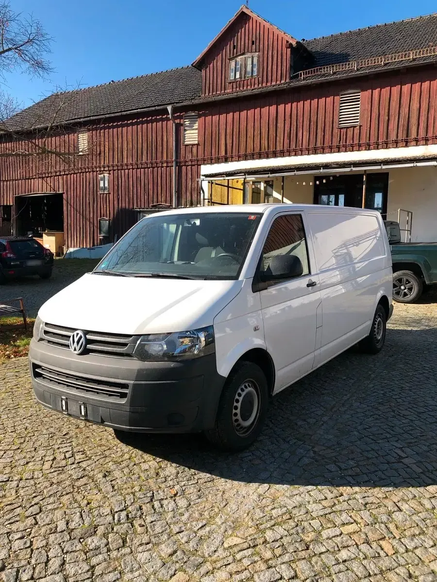 Gebraucht VW T5 102 PS (75 kW) 2014 Weiß Van
