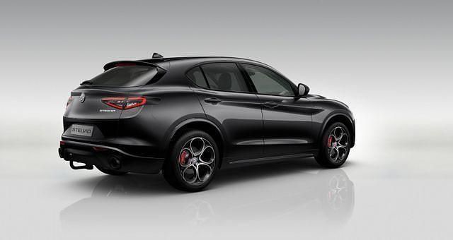 Gebraucht Alfa Romeo Stelvio Veloce 209 PS (153 kW) 2025 Schwarz SUV