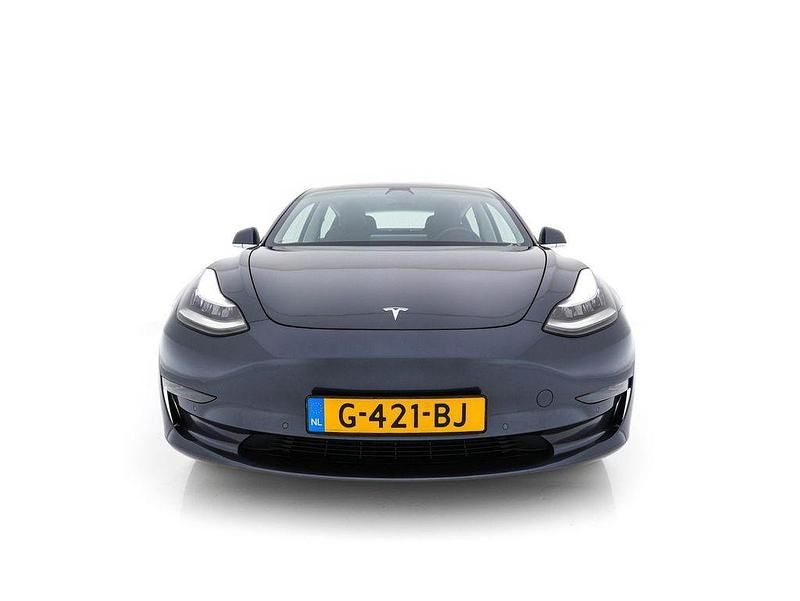 Gebraucht Tesla Model 3 Standard Range 175 kW (238 PS) 2019 Grau Limousine