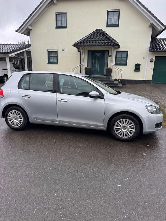 Gebraucht VW Golf VI Style 80 PS (58 kW) 2011 Silber Kleinwagen