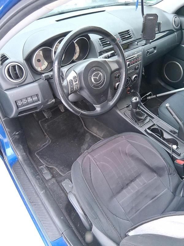 Usata Mazda 3 105 CV (77 kW) 2007 Blu Berlina