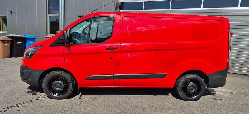 Second-hand Ford Transit Custom 125 CP (91 kW) 2014 Roșu Monovolum