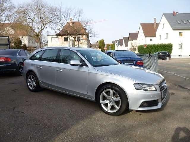 Gebraucht Audi A4 Attraction 120 PS (88 kW) 2011 Silber Kombi