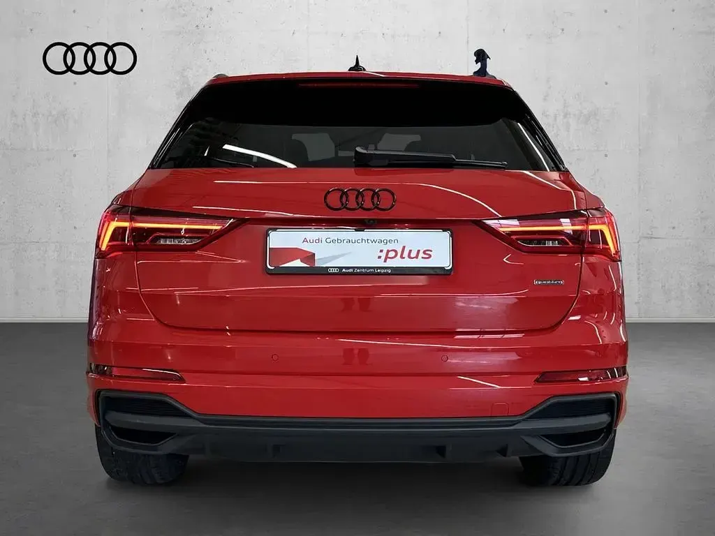 Gebraucht Audi Q3 S-Line 245 PS (180 kW) 2024 Rot SUV