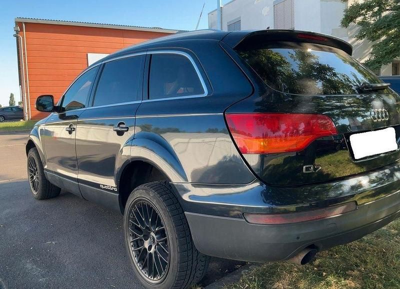 Schwarz Gebraucht 2008 Audi Q7 Ambiente SUV | 9.999 € (Superpreis) - Bild 1/4