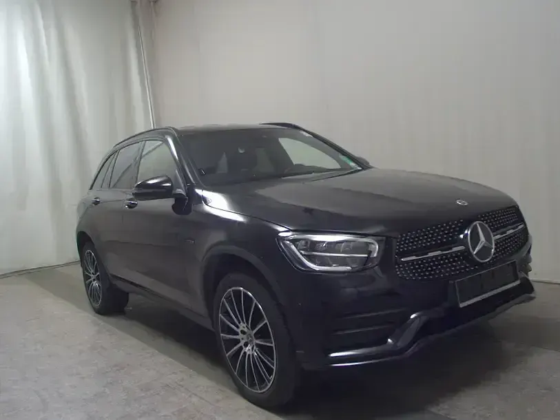 Gebraucht Mercedes GLC300e AMG line 320 PS (235 kW) 2020 Obsidianschwarz metalliclack SUV