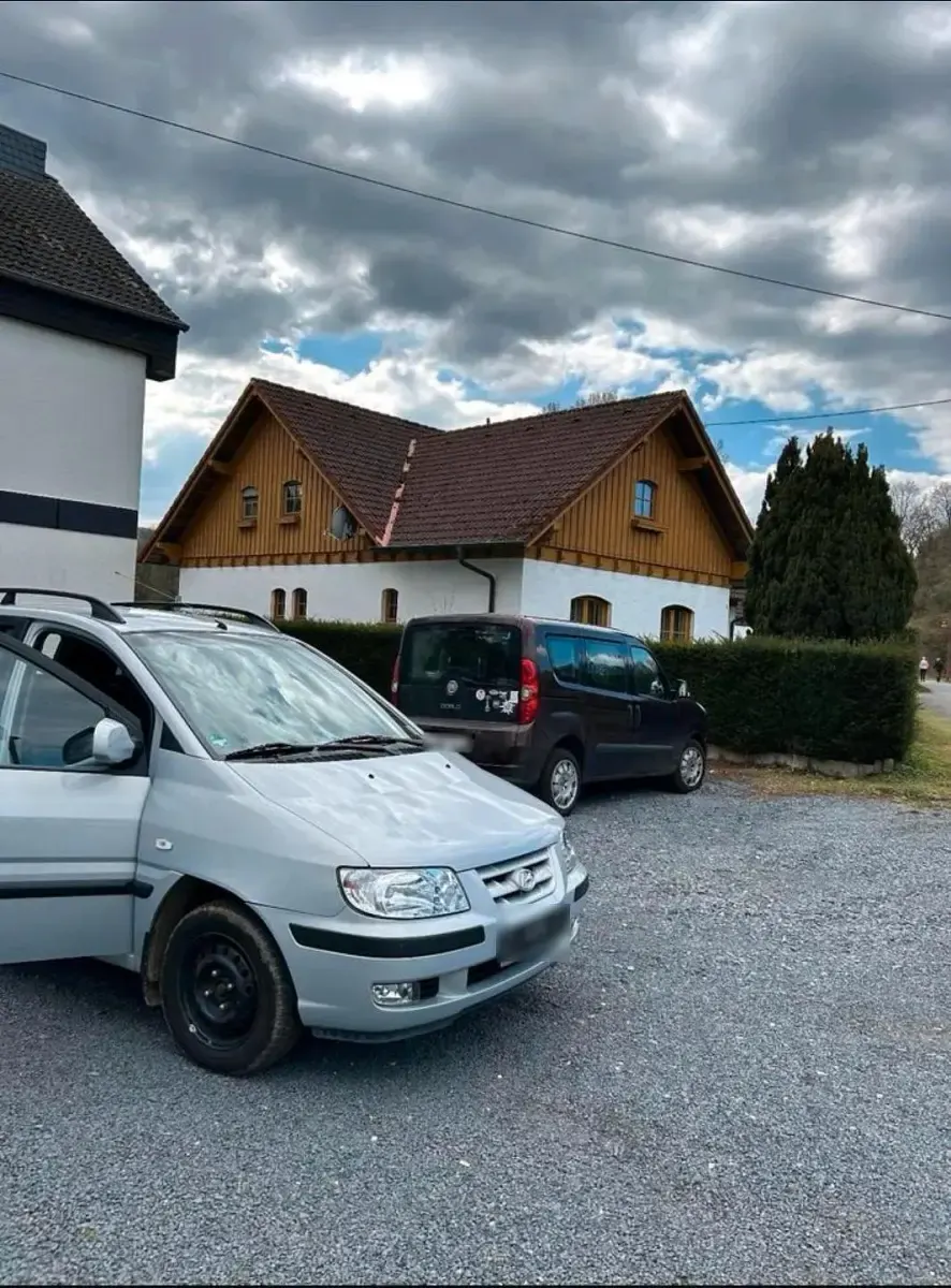 Gebraucht Hyundai Matrix 122 PS (89 kW) 2004 Silber Van / Kleinbus